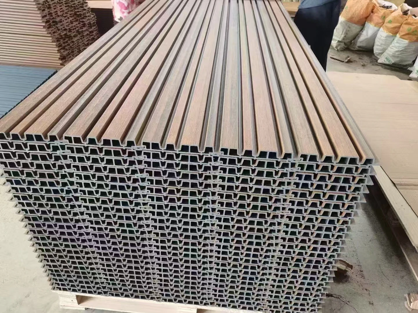 20251222104954166530 20251222104954166530